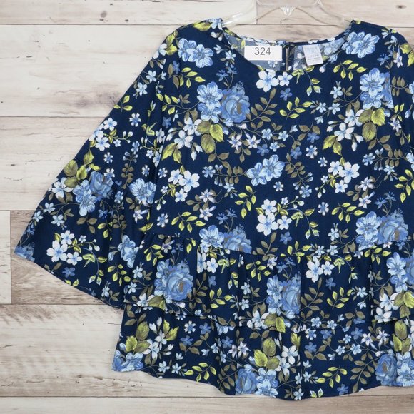 Time and Tru* Women's 3/4 Flared‎ Sleeve Pullover Boat Neck Blouse Size Large - Picture 2 of 9